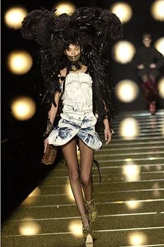 Look 32